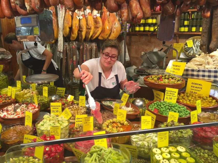 Barcelona Market Food Tour, Local & Artisanal Tastings - What the guide adds to the food