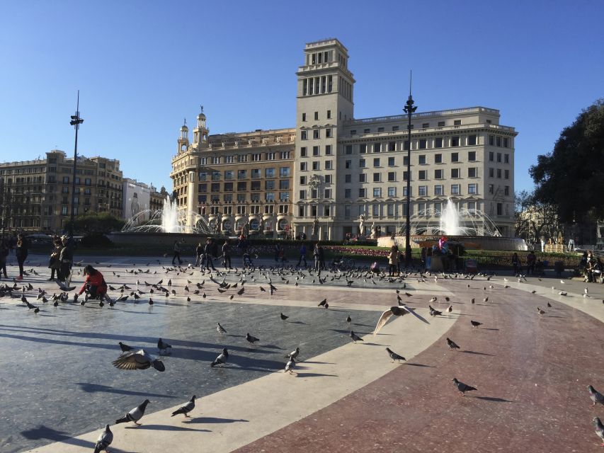 Barcelona: Market, Tasty Tapas/Food and Gothic History Tour - Seafood and the porrón moment