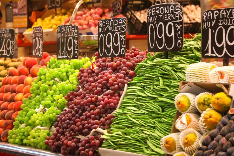 Barcelona: Market, Tasty Tapas/Food and Gothic History Tour - The jamón, Manchego, and cava finish