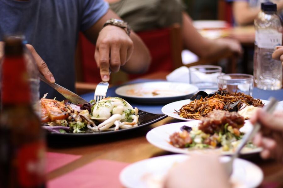 Barcelona: Old Town Tapas & Paella Food Tour with 8 Tastings - Starting with a pastry from 1849