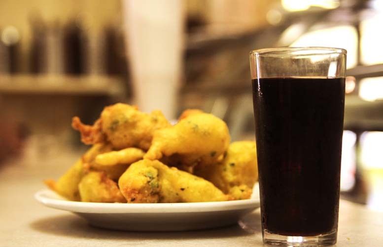 Barcelona: Old Town Tapas & Paella Food Tour with 8 Tastings - The seasonal sweet and the Secret Dish
