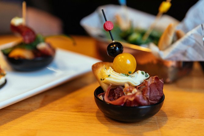 Barcelona Private Food Tour With Locals: 6 or 10 Tastings - Six tastings or 10: choose carefully