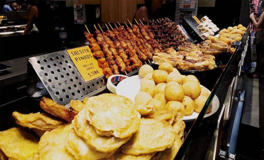 Barcelona: Street Food & Sightseeing Tour with Local Market - How much food do you actually get?