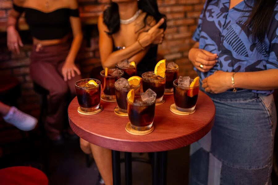 Barcelona: Tapas Tour with Food Tastings and Drinks - One hour through the Gothic Quarter
