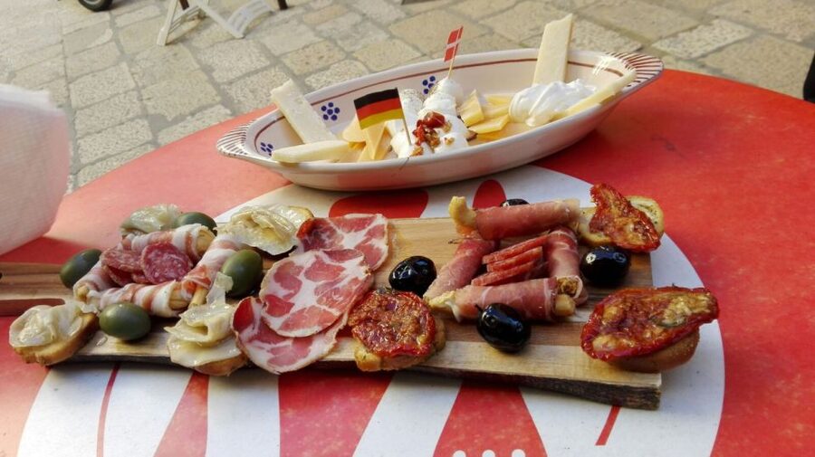 Bari: Rickshaw Street Food Tour - Sgagliozze, panzerotti, and the pleasure of fried food
