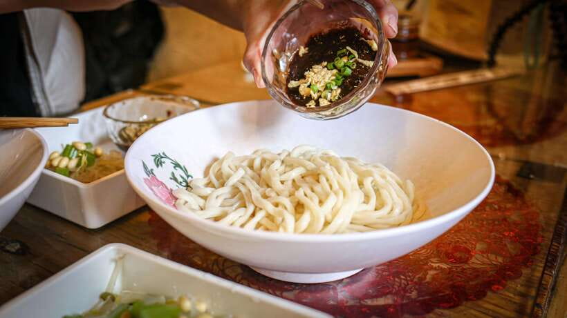 Beijing: Hidden Gems Guided Food Tour with Beer and Tastings - Why this food walk works so well in Beijing
