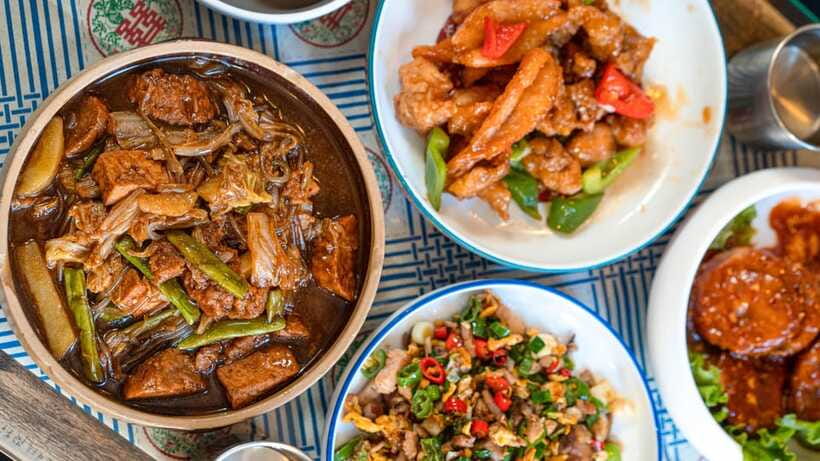 Beijing: Hidden Gems Guided Food Tour with Beer and Tastings - The hutong walk is more than a gap between meals