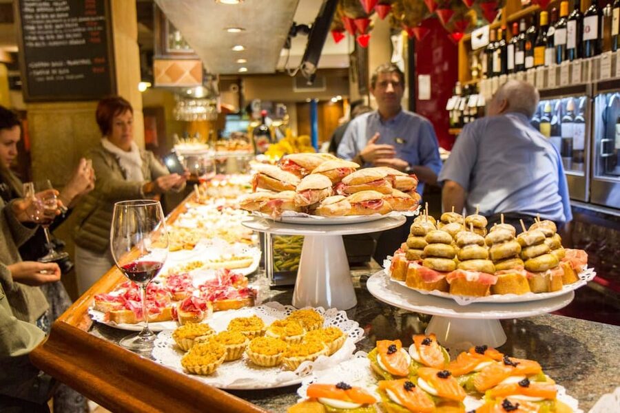 Bilbao: Gastronomic and Cultural Walking Tour with Tastings - Who will enjoy this Bilbao food walk?