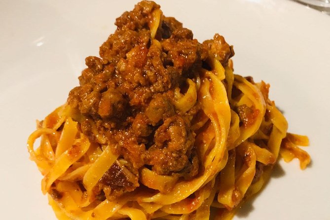 Bologna Food Experience: Factory tours & Family-Style Lunch - The 7:00am departure from Bologna