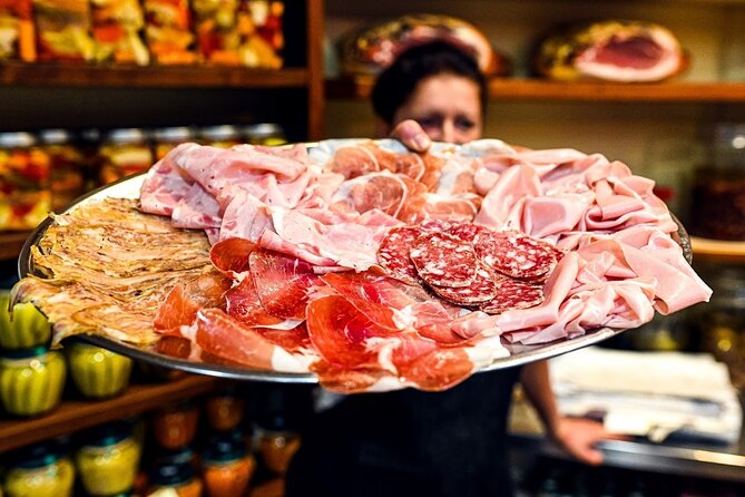Bologna Food & Market Tour with 6 Tastings, Pasta, Wines & More - Walking through the Quadrilatero market