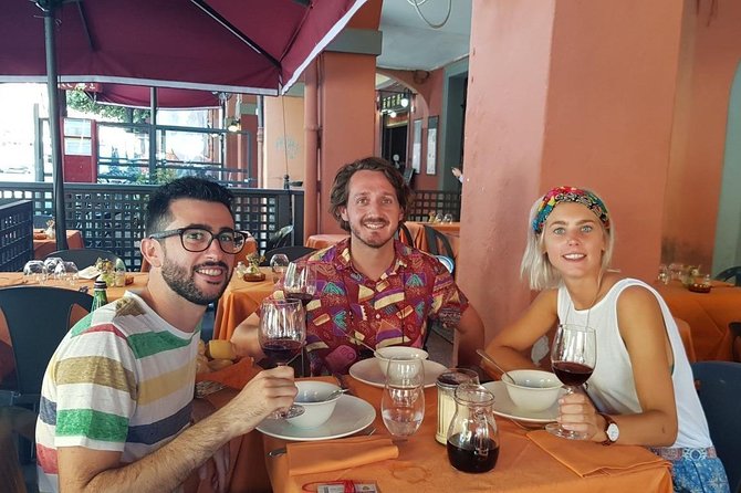Bologna Food Tour from a local perspective - Starting with cappuccino and a cornetto