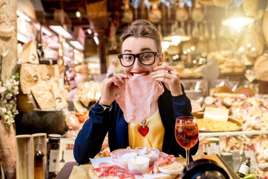 Bologna: Small Group Food market Walking Tour with Tasting - Why Bologna food makes a good walking tour