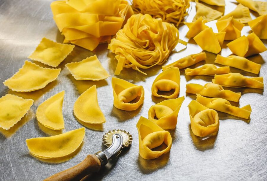 Bologna: Small Group Food market Walking Tour with Tasting - Who should book this Bologna walk