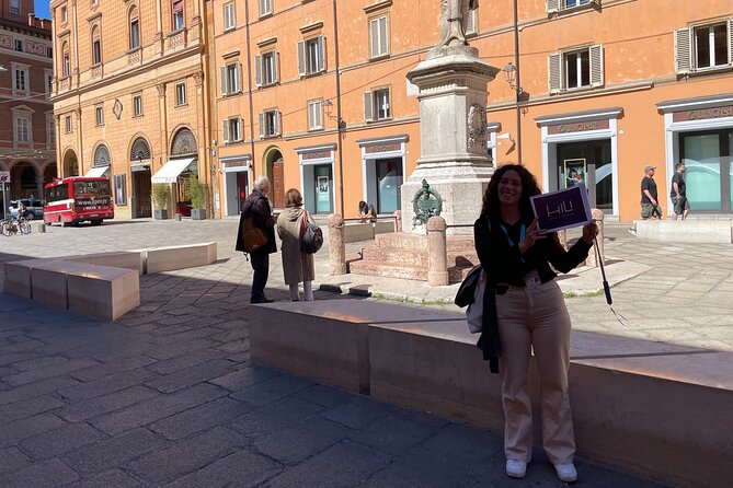 Bologna: Walking Food Tour and Highlights with a Local Guide - Why this Bologna food walk works so well