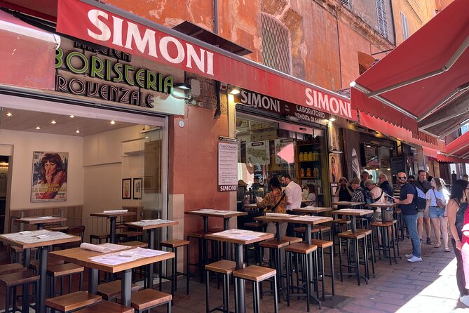 Bologna: Walking Food Tour and Highlights with a Local Guide - Meeting near Piazza Galvani