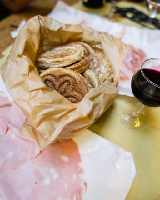 Bologna: Walking Food Tour with a Local Guide - Tortellini and tagliatelle at a traditional osteria