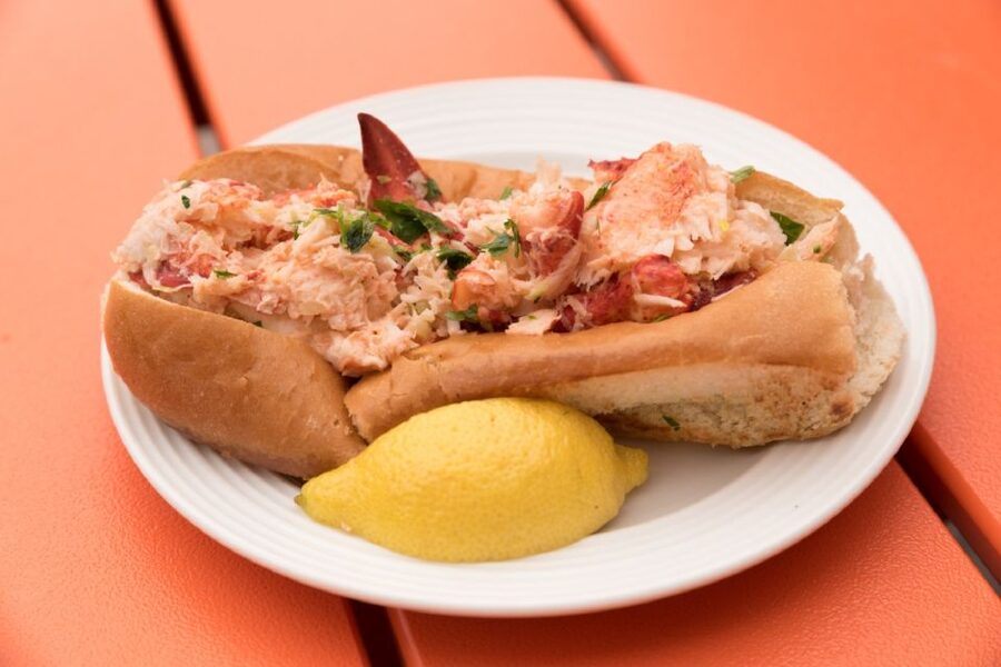 Boston: North End & Little Italy Food Tour with Local Dishes - Following the Freedom Trail into the North End
