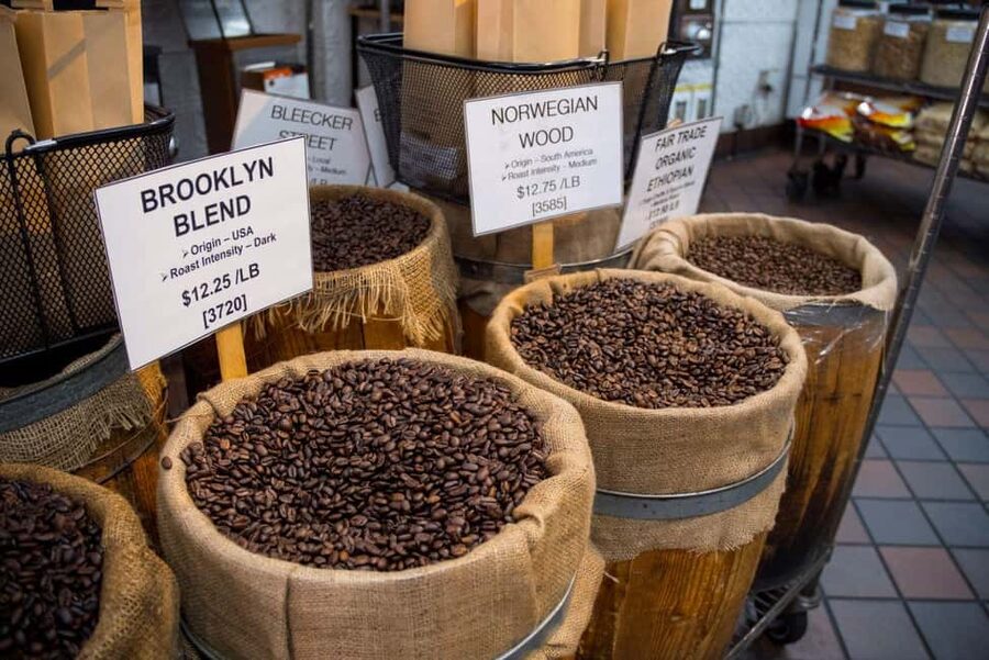 Brooklyn Food Tour of Mom-and-Pop Culinary Gems - Italian pastries, Middle Eastern baking, and artisan coffee