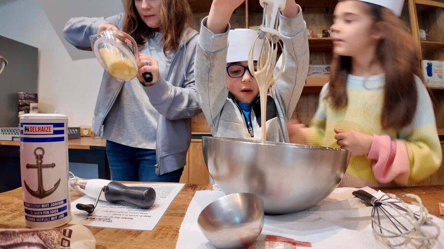 Bruges: 1.5-Hour Waffle Making Workshop - All You Can Eat - Dietary needs and practical planning