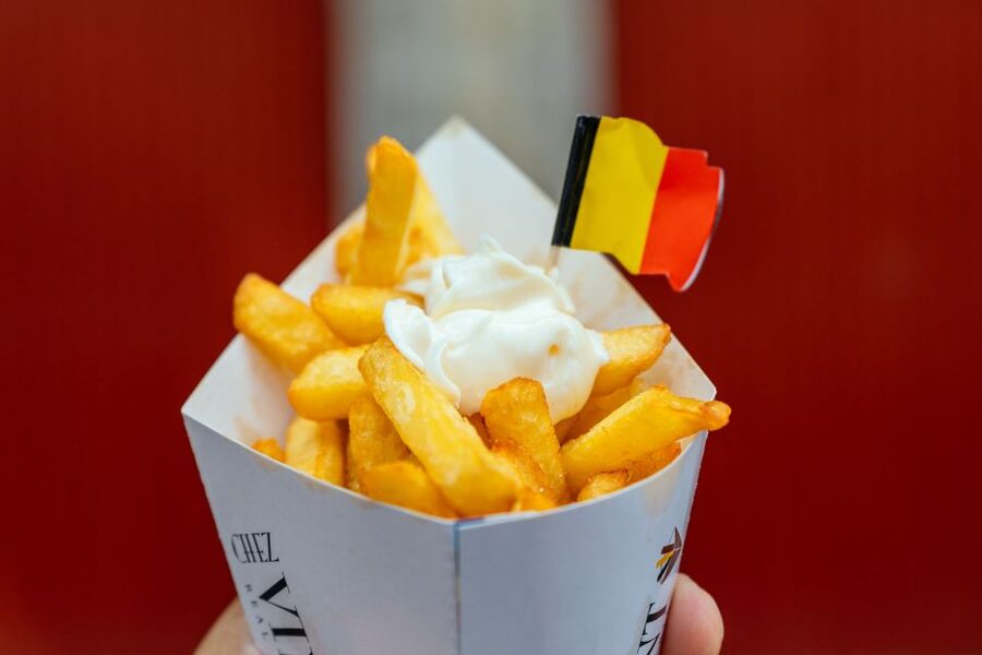 Bruges: Private Food Tour – 10 Tastings with Locals - Walking, timing, and practical comfort