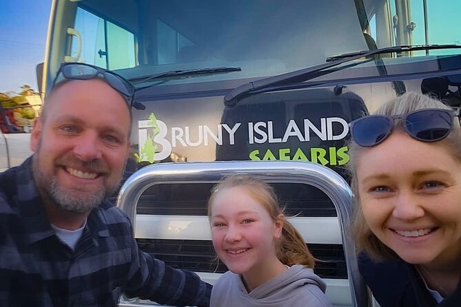Bruny Island Food, Sightseeing, Guided Lighthouse Tour & Lunch - Lunch at Bruny Island Hotel