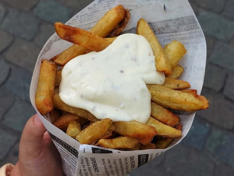 Brussels: City Center Guided Food Tour with Tastings - Six stops without the pressure of a formal meal