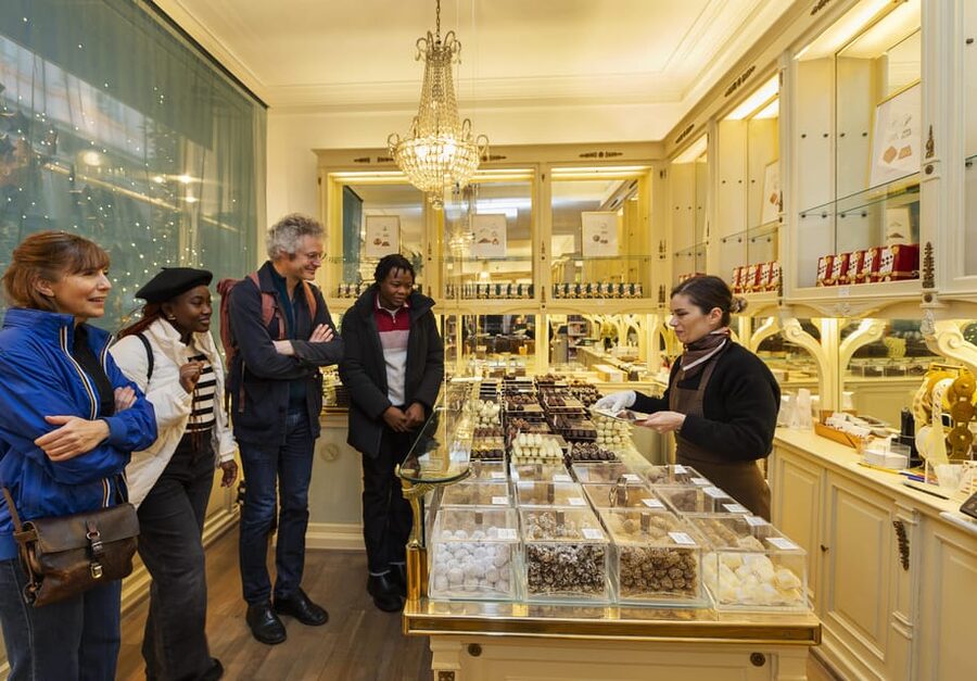 Brussels Food Tour: Main Dish, Beer, Waffle & Chocolate - Why this Brussels food tour works as a first-day introduction