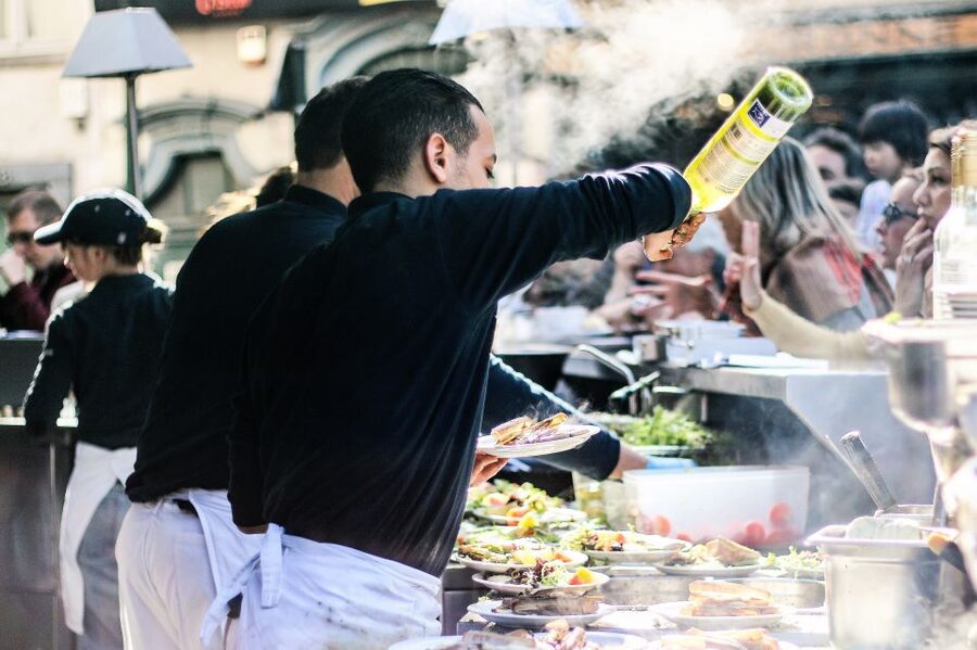 Brussels: Walking Food Tour with Chocolate, Beer, & Waffles - Grand Place sets the tone at 11am