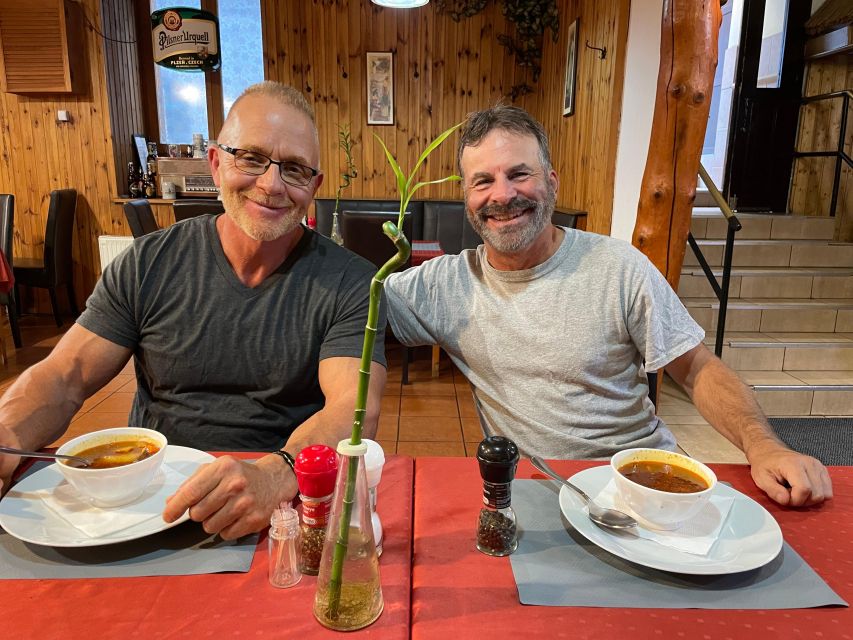 Budapest Bites: A street food adventure (3 iconic dishes) - Timing, meeting point, and the practical details
