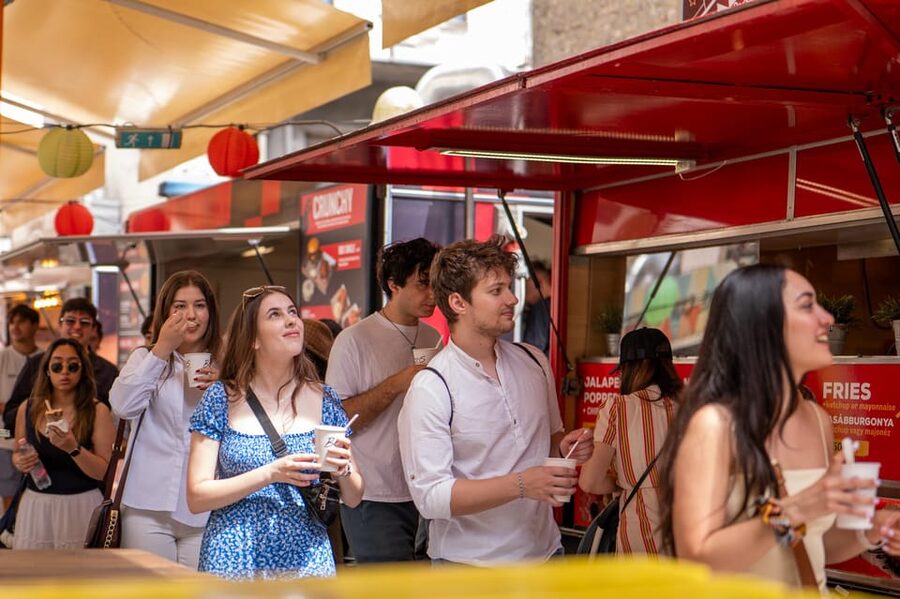 Budapest: Guided Food Tour with Wine, Beer, and Shots - Key points at a glance