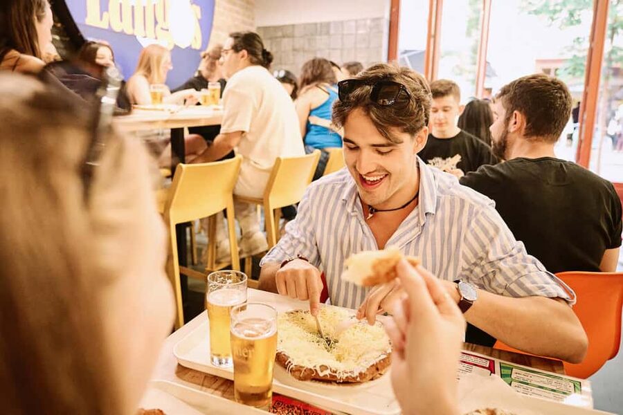Budapest Guided Food Walking Tour with Drinks Included - Starting at the Kazinczy Street Synagogue