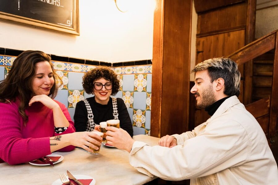 Cadiz Food Tour with Tapas & Drinks with a Local - Key points at a glance