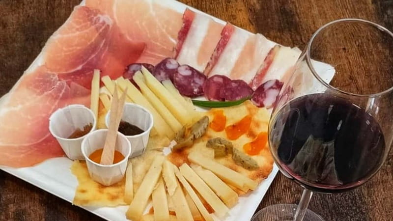 Cagliari: Food and Wine Tasting Experience - Key points to know before booking