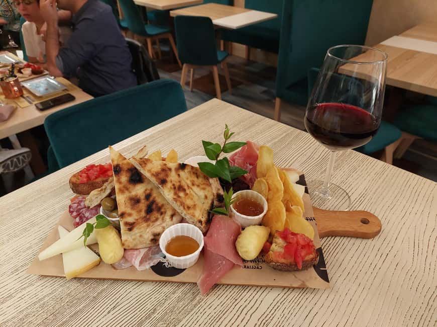 Cagliari: Taste Sardinia with a Full Meal Food Tour - Why this Cagliari food walk works