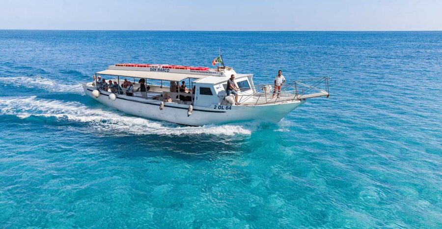 Cala Gonone: Gulf of Orosei Cruise with Food and Swimming - Cala Luna, the first beach stop
