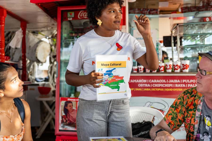 Cartagena: Guided Street Food Tour with Tastings - Getsemaní adds a different feel to the walk