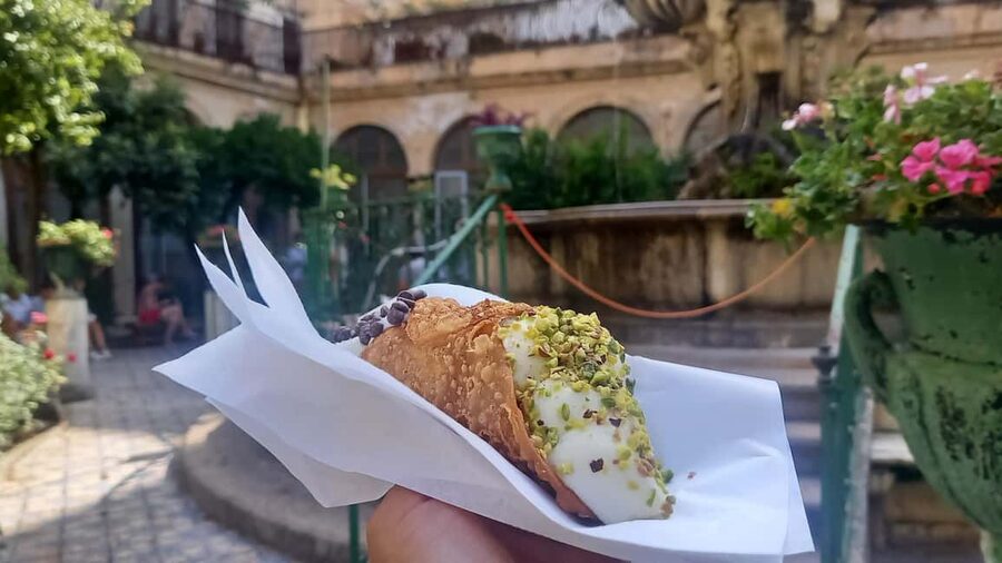 Catania: Street Food Guided Walking Tour - Who should book this Catania food walk?