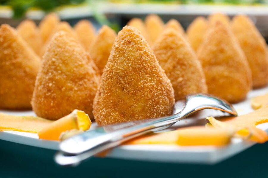 Catania Street Food Tour - Piazza Stesicoro and the Roman amphitheater
