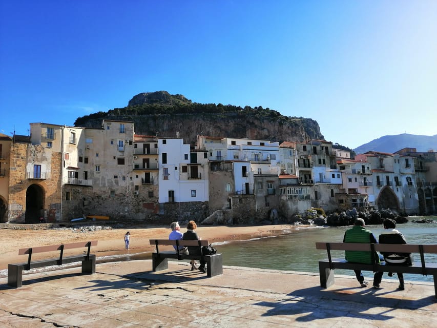 Cefalù: Street Food Tour with Tastings - The viewpoint and the first taste