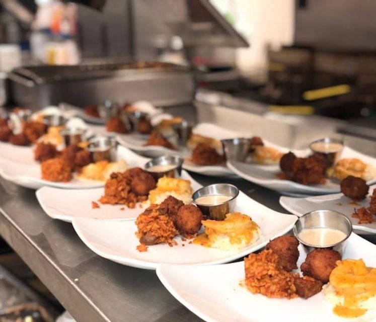 Charleston: Historic Downtown Food Tour - Shrimp and grits, oysters, and Lowcountry comfort food