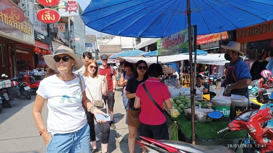 Chiang Mai: Local Food and Markets Guided Walking Tour - Go Neng and the famous dinosaur-shaped dough