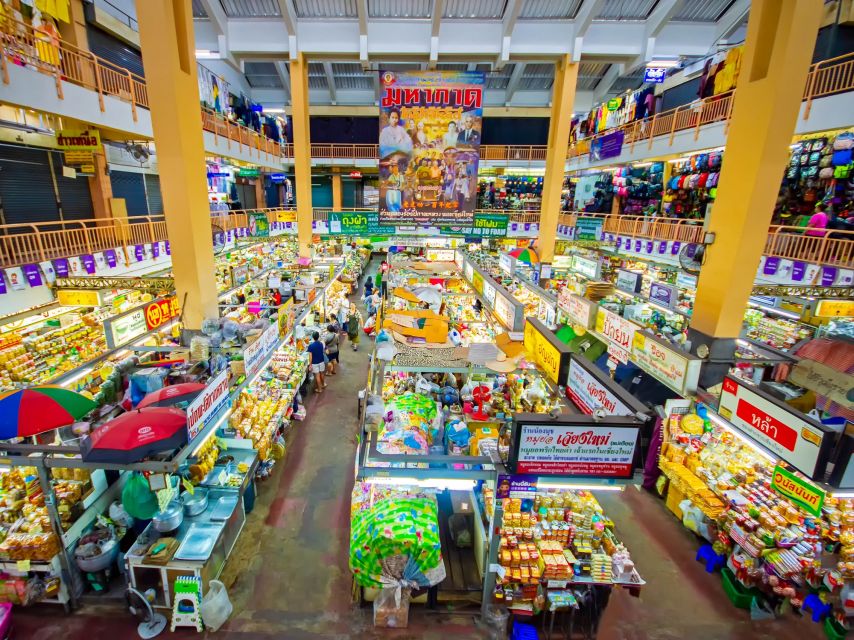 Chiang Mai: Local Food and Markets Guided Walking Tour - What the guides add to the experience