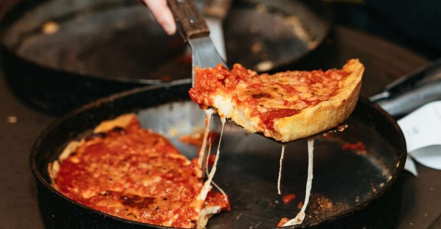 Chicago: Classic Food & Walking Tour with Free Bike or Kayak - Evening route: Chicago after the office crowd