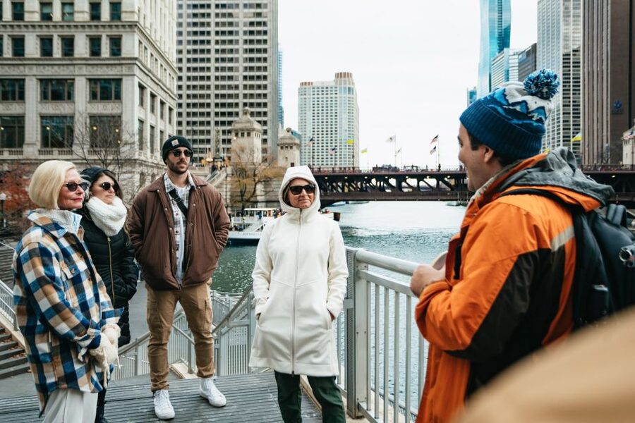 Chicago: Classic Food & Walking Tour with Free Bike or Kayak - Who will enjoy this tour most
