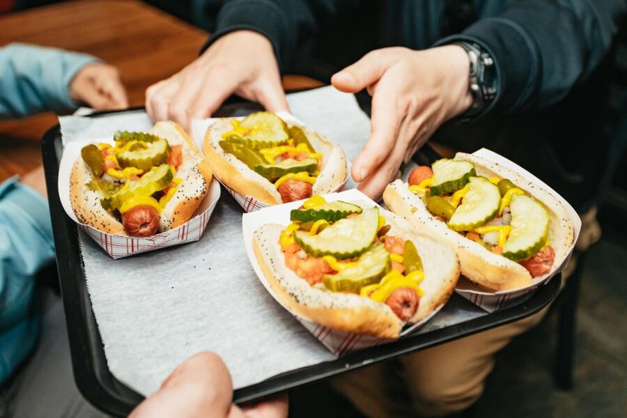 Chicago: Classic Food & Walking Tour with Free Bike or Kayak - Daytime route: from the Magnificent Mile to Cloud Gate