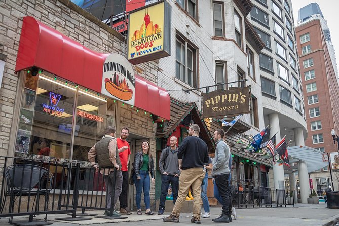 Chicago in a Day: Food, History & Architecture Walking Tour - Guide quality and the small-group advantage