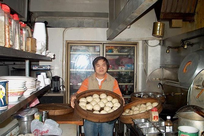 Chinatown & North BeachLittle Italy: 7 Tastings & History - North Beach pastries, chocolate, and cannoli