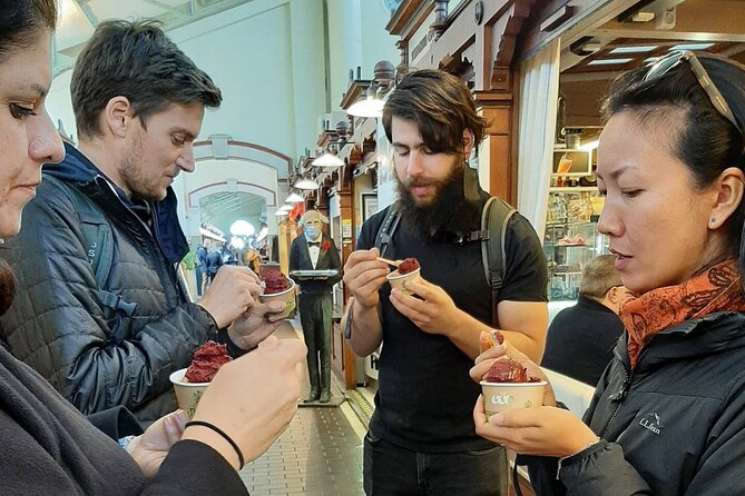 CITY Tour with Food Tasting in Helsinki - Two cathedrals, two sides of Helsinki
