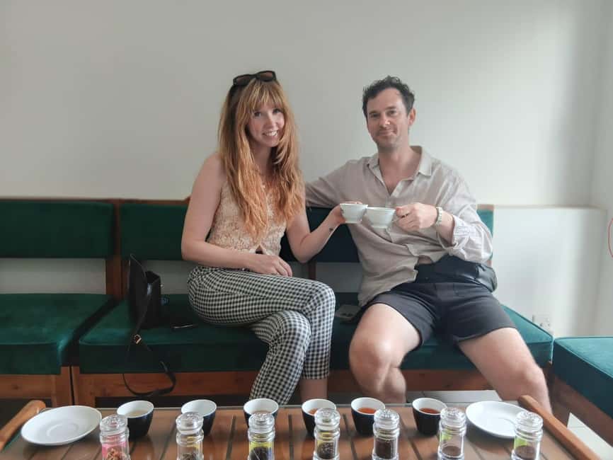Colombo: Tastiest Local Food Tour by Tuk-Tuk Meals Included - Drinks that show another side of Sri Lanka