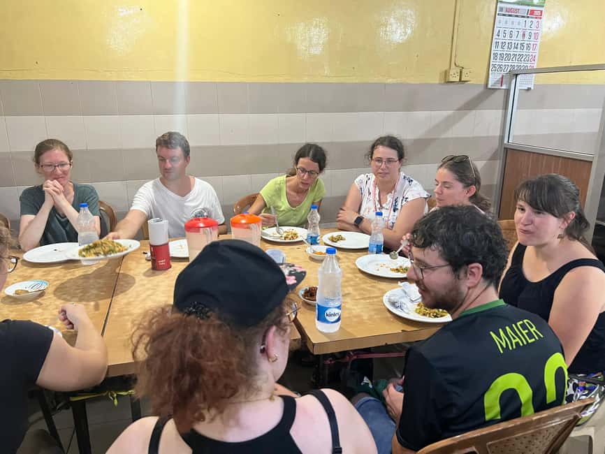 Colombo: Tastiest Local Food Tour by Tuk-Tuk Meals Included - What the guides add to the experience